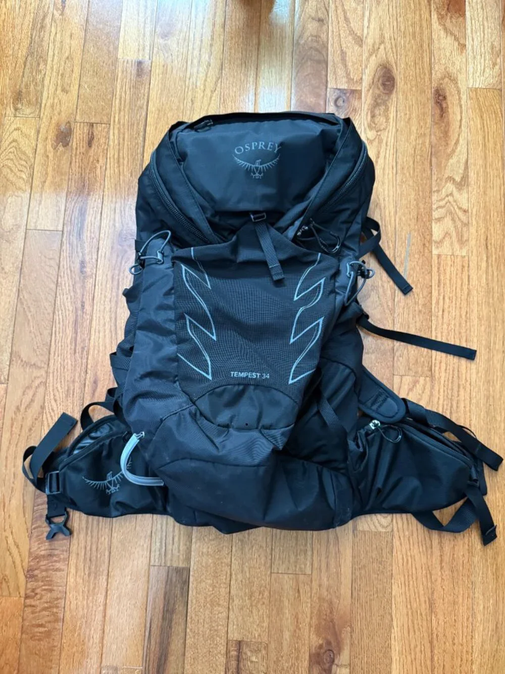 Osprey Tempest 34 Black Hiking Backpacking Backpack - Picture 2 of 15